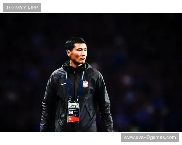 邵佳一回青岛西海岸主场与球迷告别