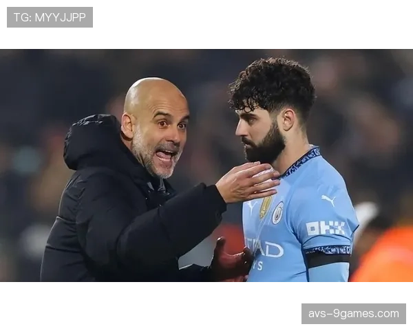 更衣室镜头：瓜迪奥拉在曼城赛前准备会上的最后动员